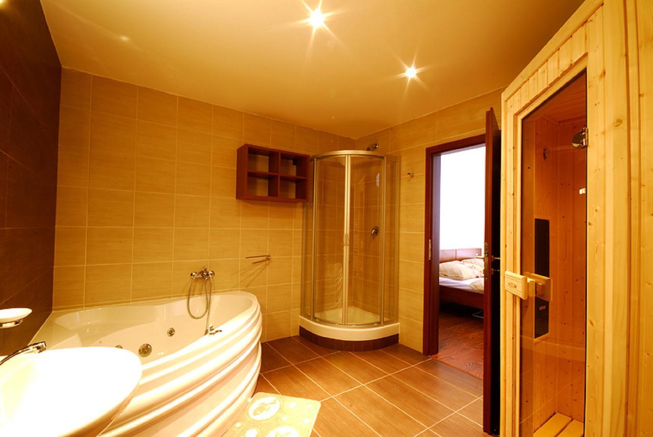 Ski & Sun Wellness Apartments Liptovský Mikuláš エクステリア 写真